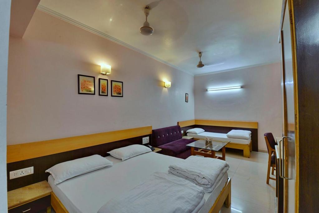 Jain'S Hotel Rajhans Bhopal Eksteriør billede